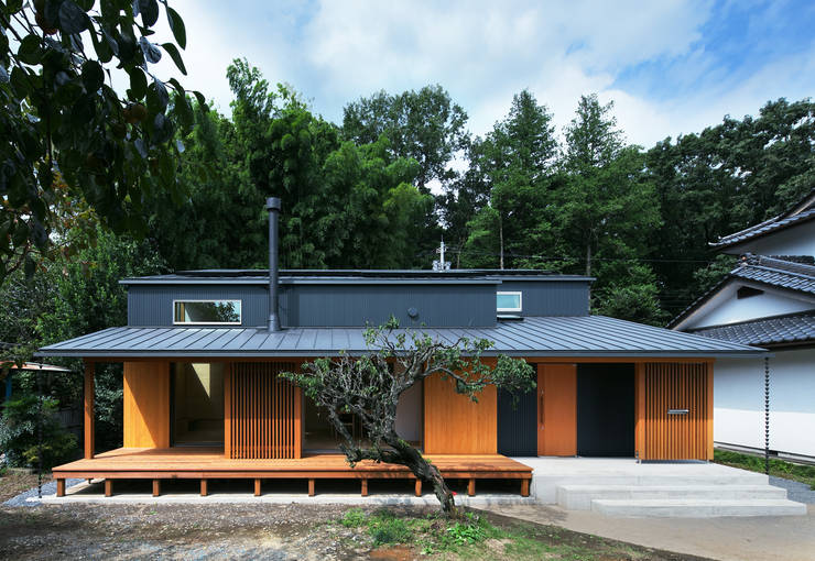Casas de estilo  por かんばら設計室