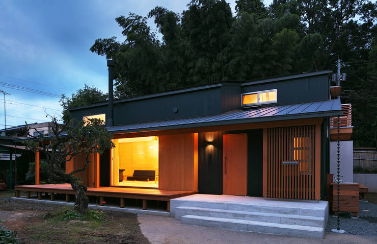Casas de estilo  por かんばら設計室