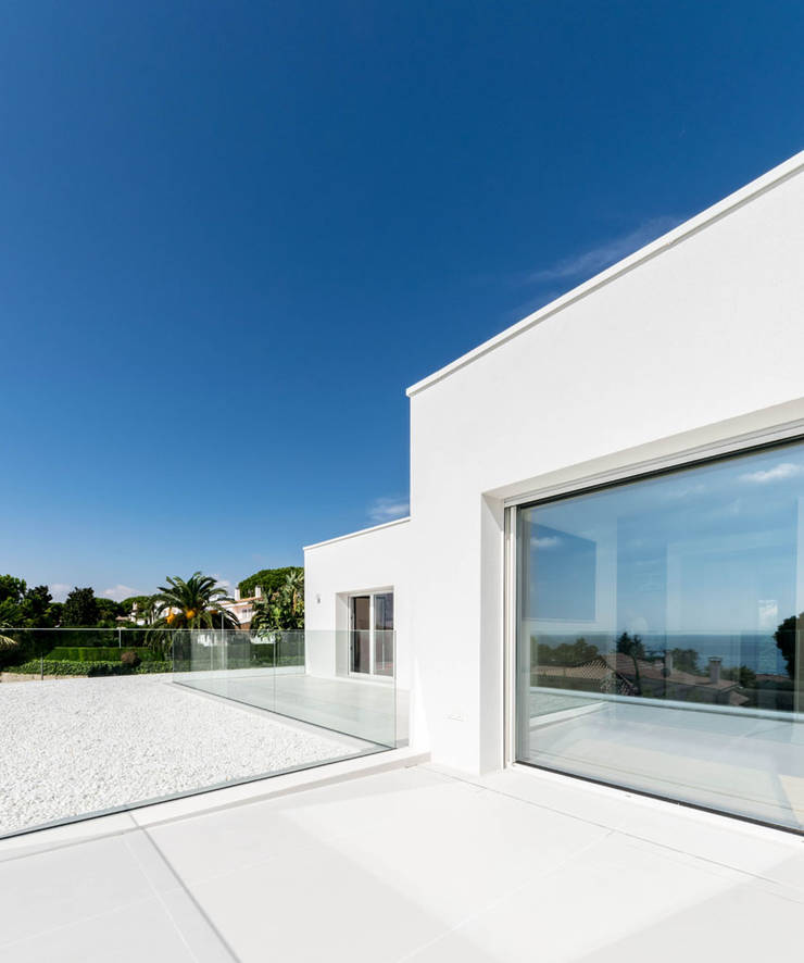 Terraços  por 08023 Architects