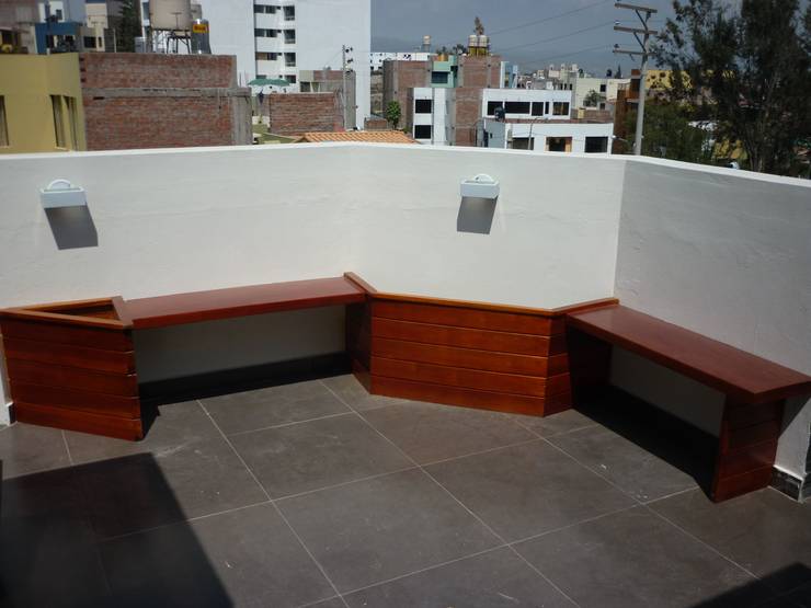 Una terraza en el techo, sencilla...¡pero muy bonita!