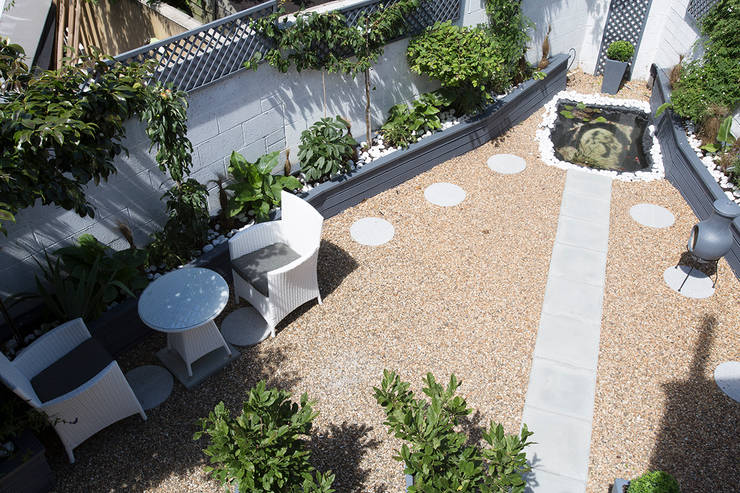 Chaotischer Garten wird zur luxuriösen Oase