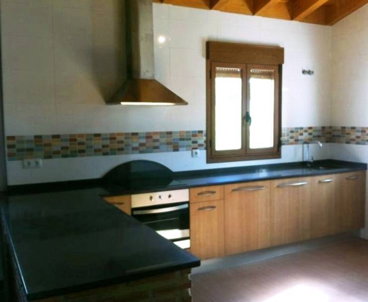MUEBLES DE COCINA von MODOS HOGAR | homify MUEBLES DE COCINA von MODOS HOGAR | homify