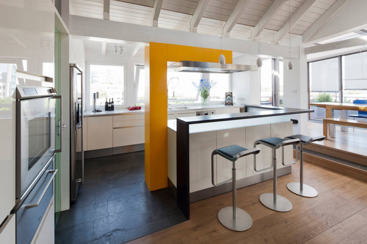 Cocinas de estilo  por raum.4 -  Die Meisterdesigner