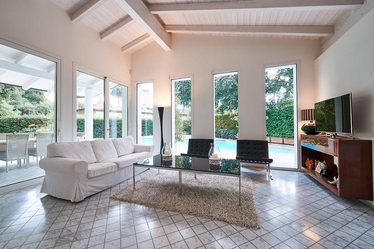  Living room by Zeno Pucci+Architects