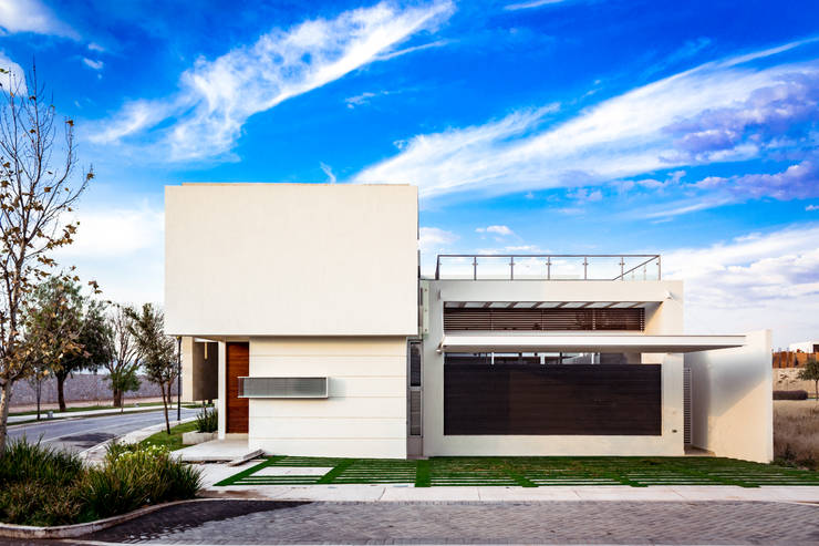 15 间现代又时尚的两层楼房子