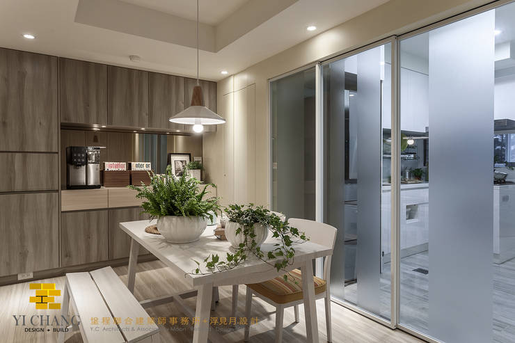  غرفة السفرة تنفيذ 垼程建築師事務所/浮見月設計工程有限公司