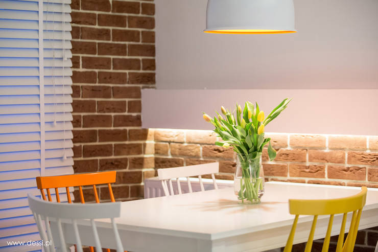 ¿Falta de espacio? 10 Comedores junto a la pared que son maravillosos