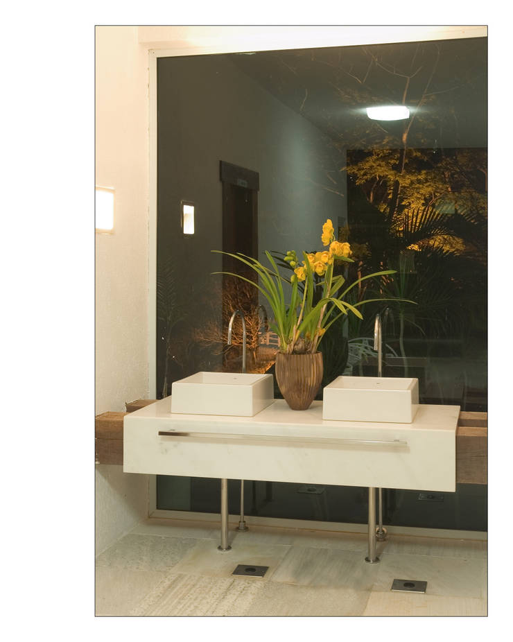  Спальня by Luciana Savassi Guimarães arquitetura&interiores