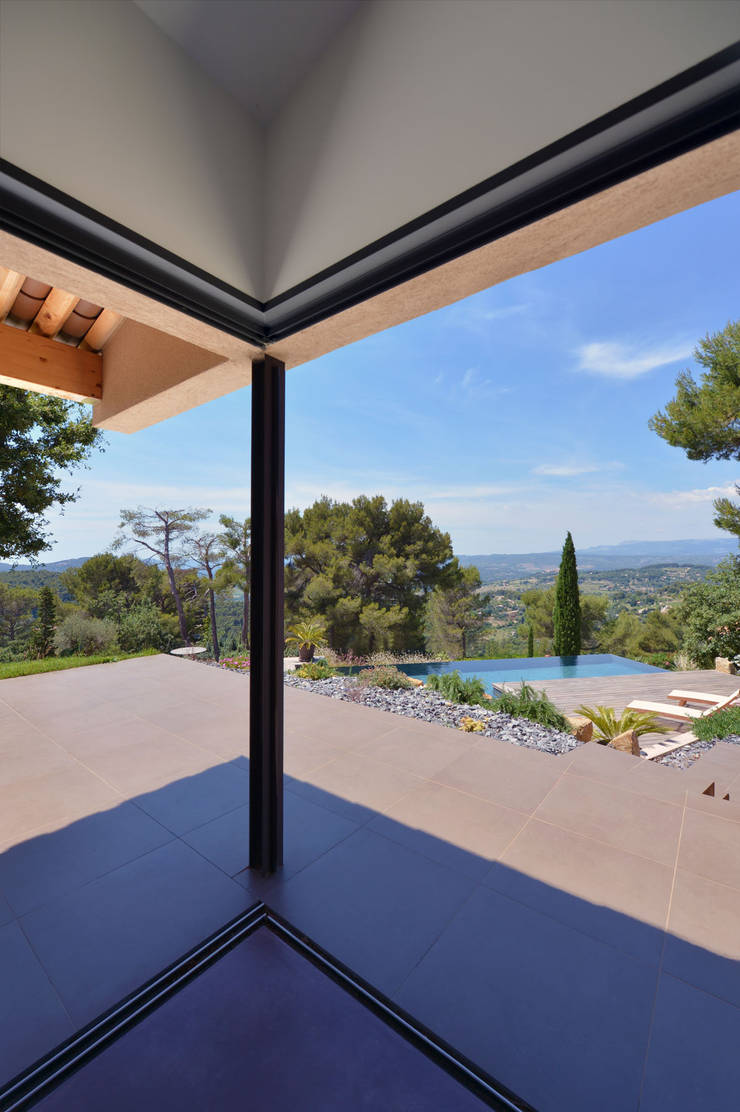  غرفة المعيشة تنفيذ Atelier Jean GOUZY