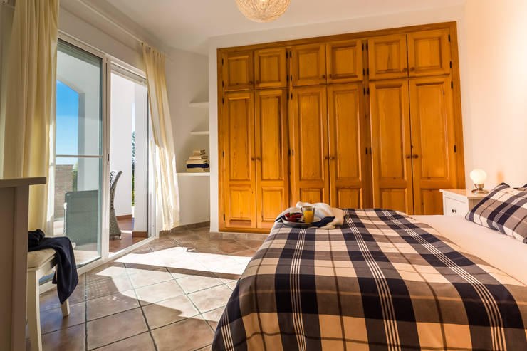  Phòng ngủ by Home & Haus | Home Staging & Fotografía