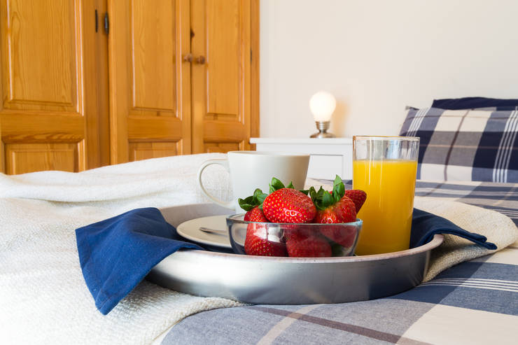  Bedroom by Home & Haus | Home Staging & Fotografía