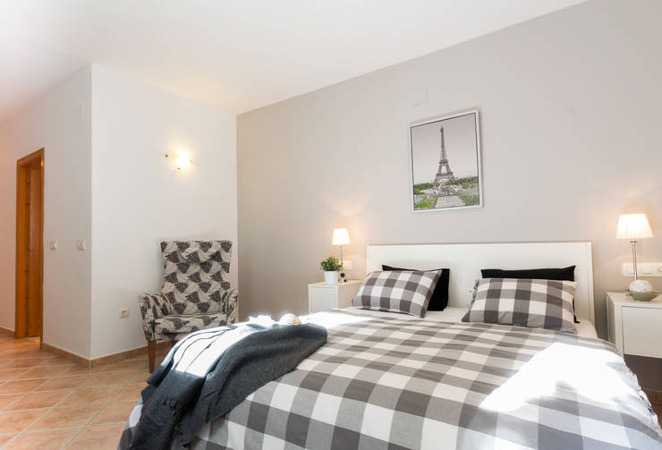  Phòng ngủ by Home & Haus | Home Staging & Fotografía