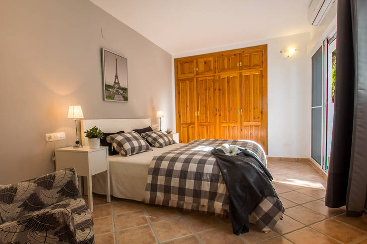  Phòng ngủ by Home & Haus | Home Staging & Fotografía