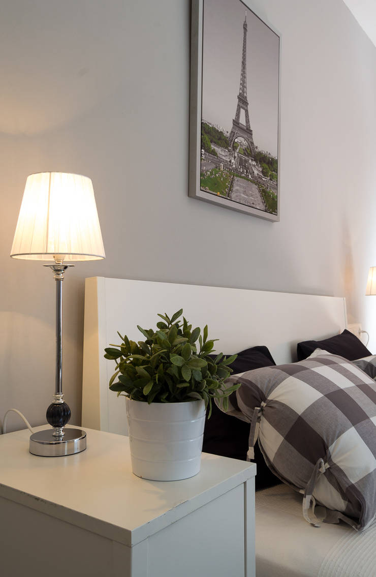  Bedroom by Home & Haus | Home Staging & Fotografía