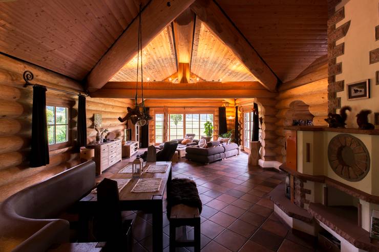 Haus Racoon Hill: Wohnzimmer von das holzhaus Oliver Schattat GmbH Haus Racoon Hill: Wohnzimmer von das holzhaus Oliver Schattat GmbH