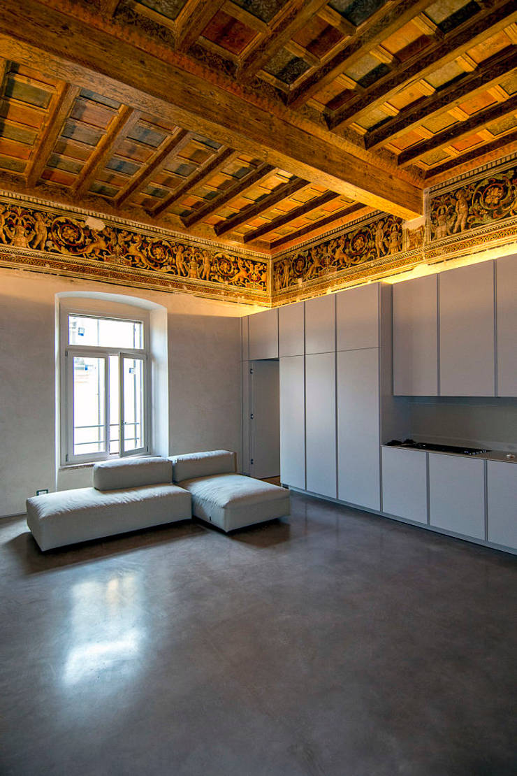  غرفة المعيشة تنفيذ studio di architettura DISEGNO