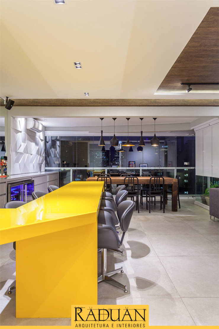 Sala de Jantar: Salas de jantar  por Raduan Arquitetura e Interiores