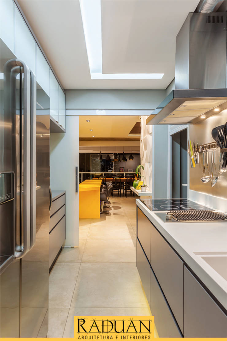 Cozinha: Cozinhas  por Raduan Arquitetura e Interiores