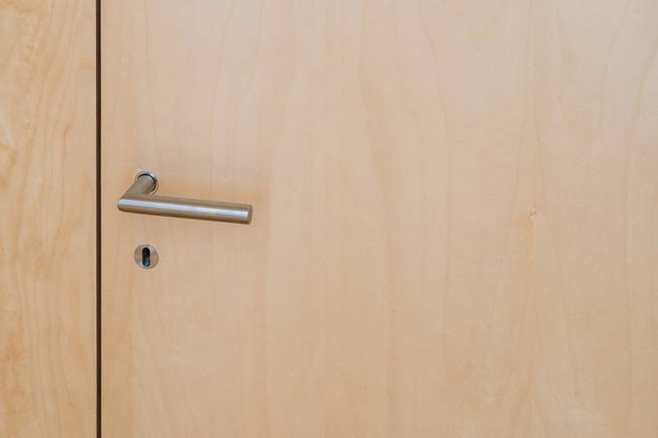 Finestre in stile  di Miguel Marcelino, Arq. Lda.