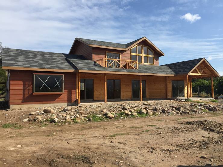  Nhà by CONSTRUCTORA RIO MAYER SPA