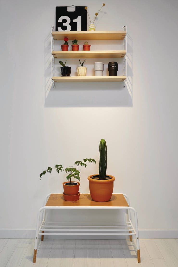 Soggiorno in stile  di 노르딕앤