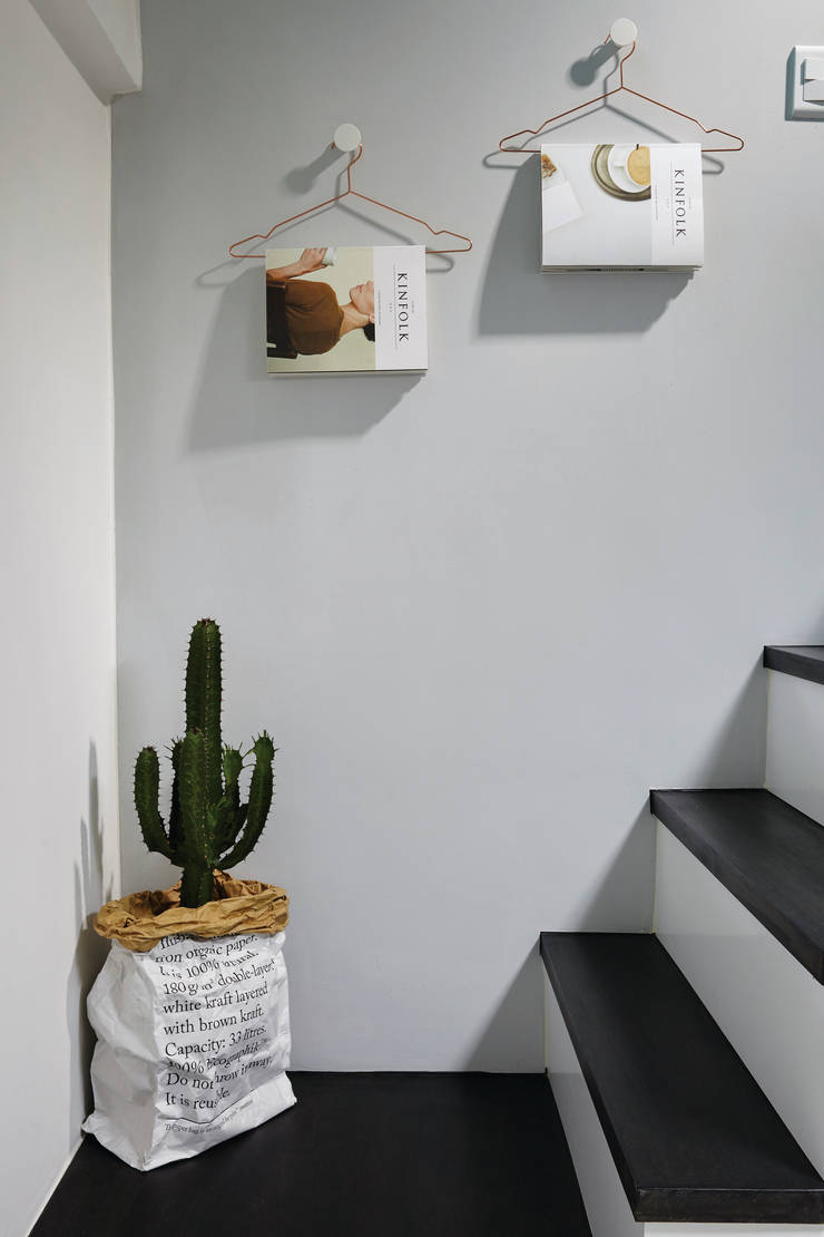 Ingresso & Corridoio in stile  di 노르딕앤