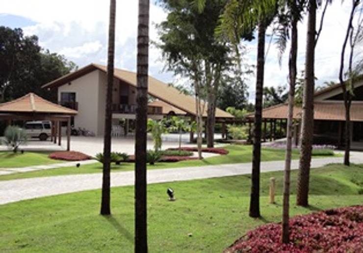 Jardines de estilo  por Guilherme Elias Arquiteto