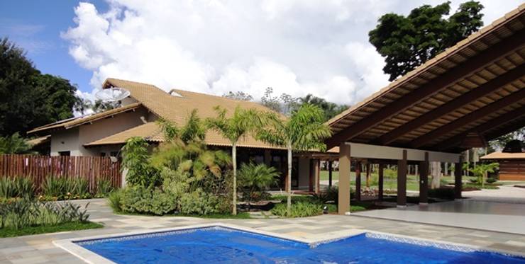 Piscinas de estilo  por Guilherme Elias Arquiteto