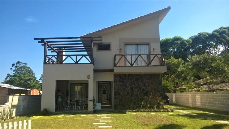Casas de estilo  por CASA+ Arquitetura