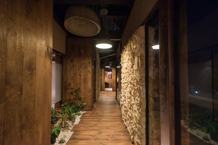 10 ideas con piedra para decorar el recibidor de tu casa (y que se vea