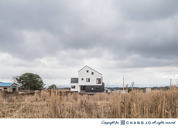 [중목구조 전문브랜드 창조하우징] 제주 애월읍 유수암리 현장 by 창조하우징 | homify