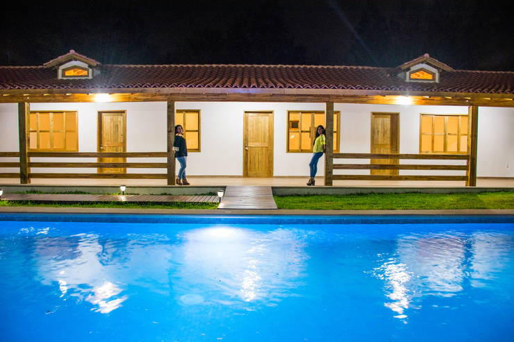  Nhà by Casas y cabañas de Madera  -GRUPO CONSTRUCTOR RIO DORADO (MRD-TADPYC)