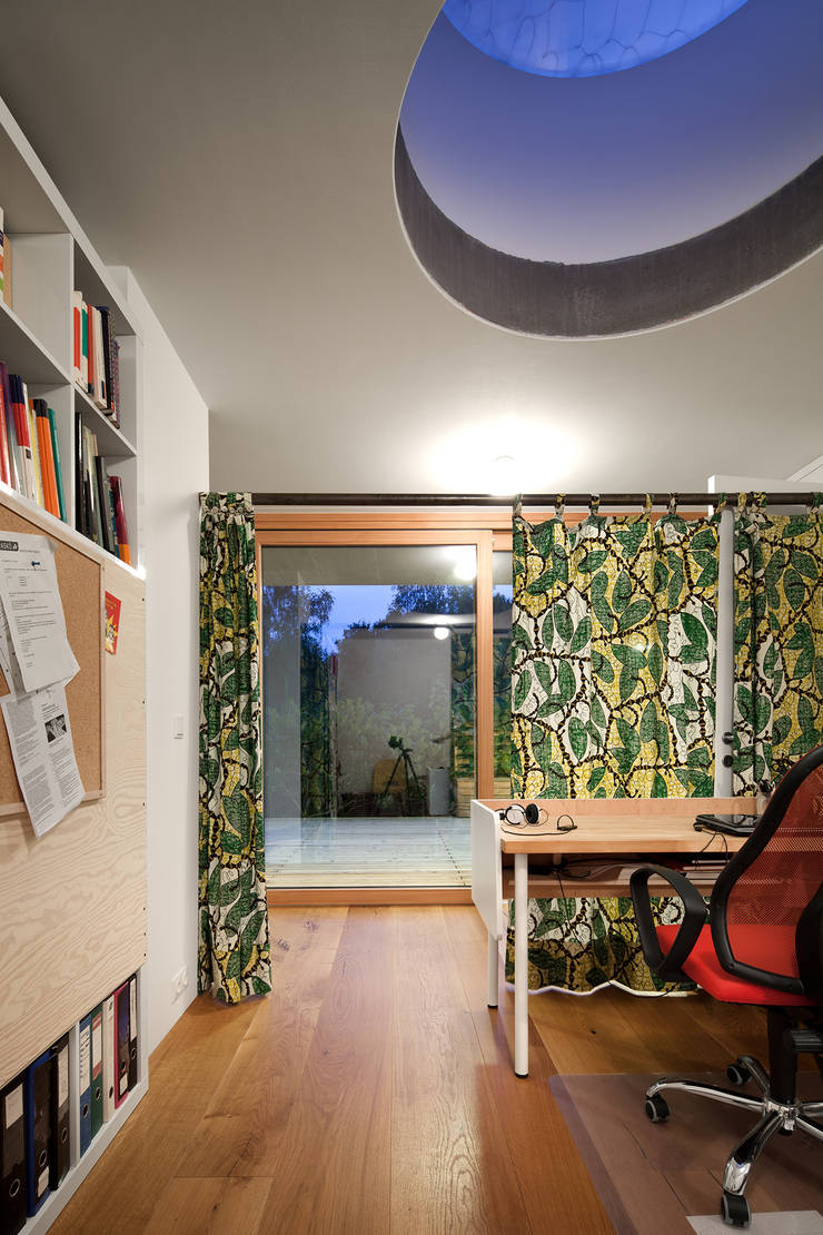 Haus SD:  Arbeitszimmer von illichmann-architecture