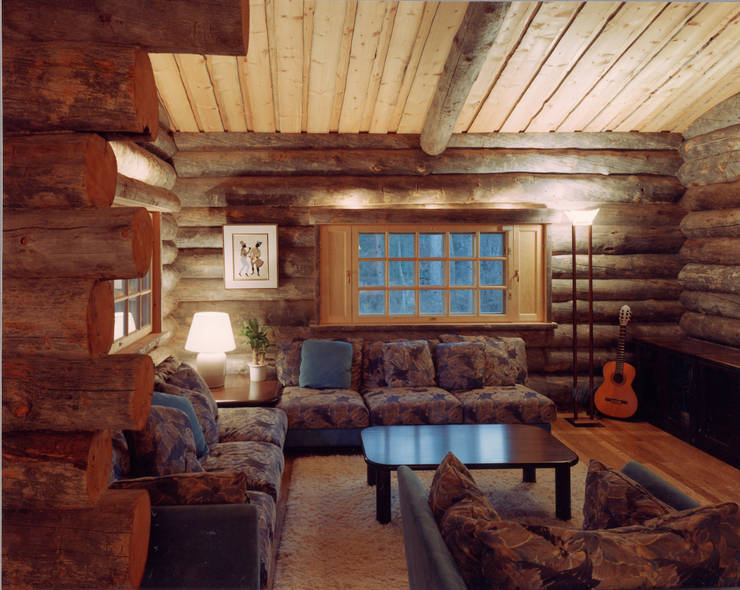  غرفة المعيشة تنفيذ 株式会社ラウムアソシエイツ一級建築士事務所