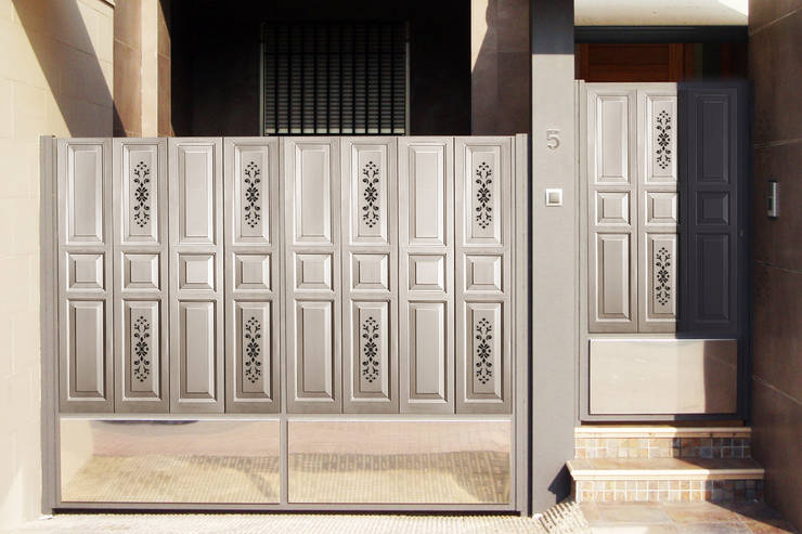 Garajes y galpones de estilo  por Lamitec SA de CV