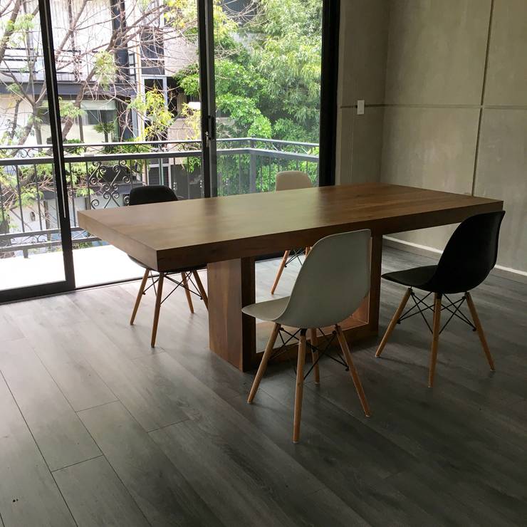 Mesa de Comedor Nogal de Segusino Muebles Condesa | homify Mesa de Comedor Nogal de Segusino Muebles Condesa | homify