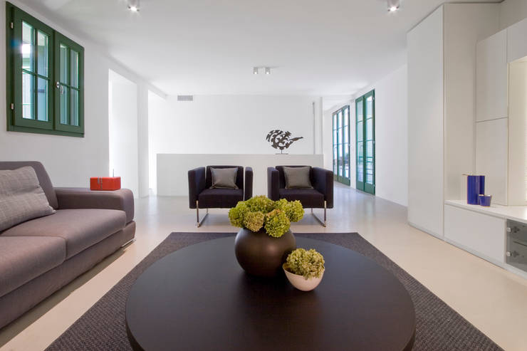 Salas de estilo  por Chantal Forzatti architetto