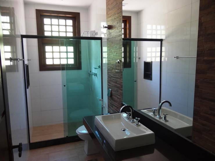  منزل ريفي تنفيذ SERARTE  ENGENHARIA