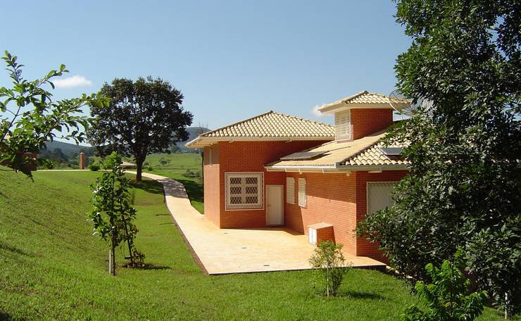  度假別墅 by SERARTE  ENGENHARIA