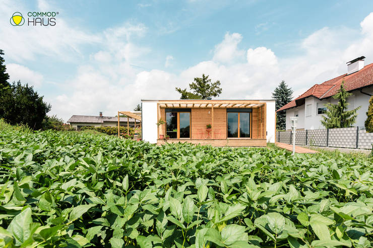Casa unifamiliare in stile  di COMMOD-Haus GmbH 