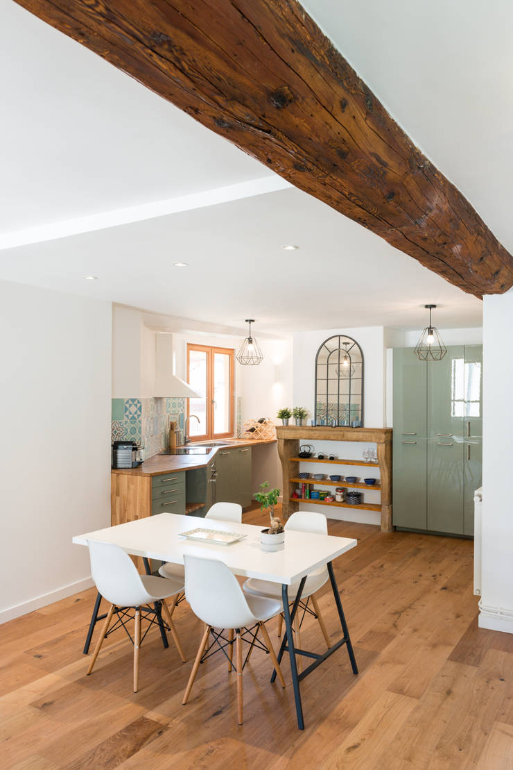 Sala da pranzo in stile  di Atelier MADI