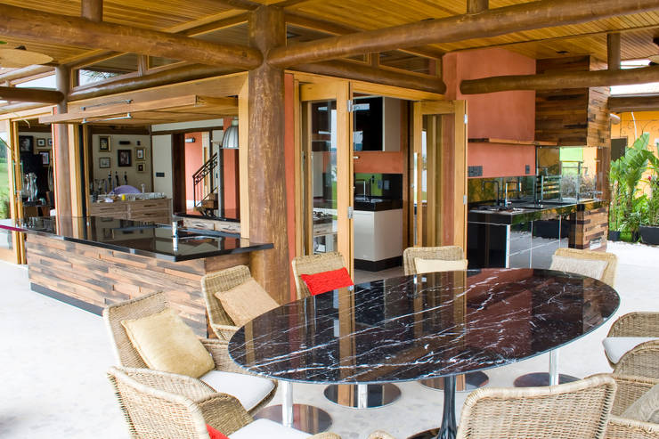 Comedores de estilo  por VERRONI arquitetos associados