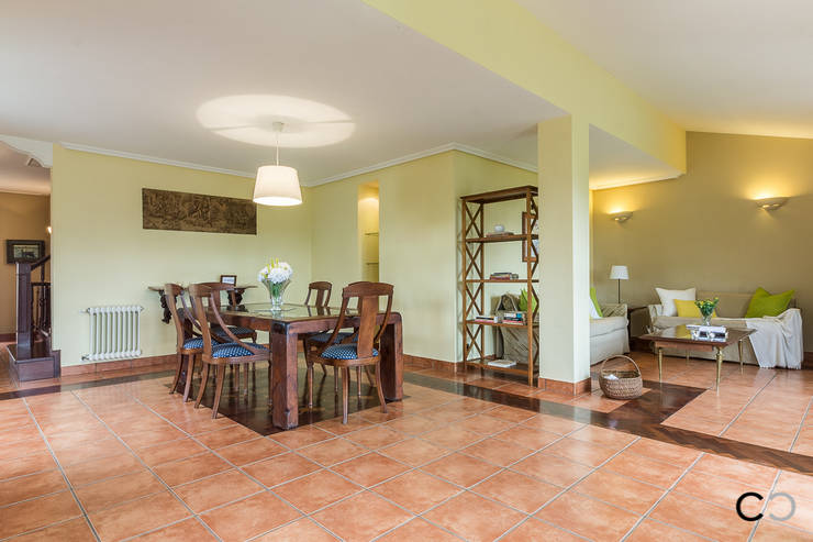  غرفة السفرة تنفيذ CCVO Design and Staging