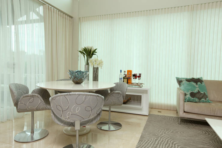  Living room by Danielle Valente Arquitetura e Interiores