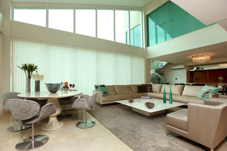  Living room by Danielle Valente Arquitetura e Interiores