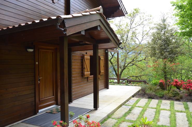 Casa di legno in stile  di Rusticasa