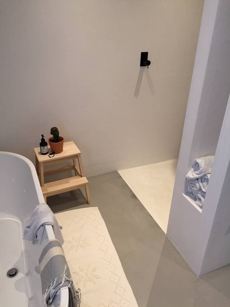 Marmerstuc badkamer Groningen door stucamor | homify Marmerstuc badkamer Groningen door stucamor | homify