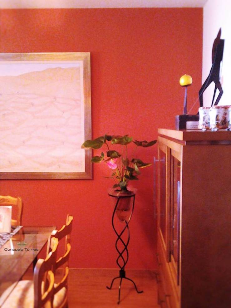 Salón comedor con la pintura y el arte como protagonistas de ... Salón comedor con la pintura y el arte como protagonistas de ...