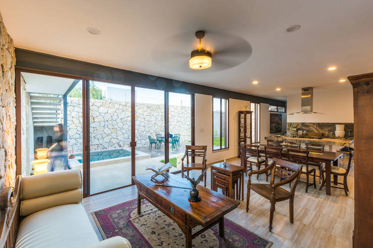  غرفة المعيشة تنفيذ Cetina y Ancona Arquitectos