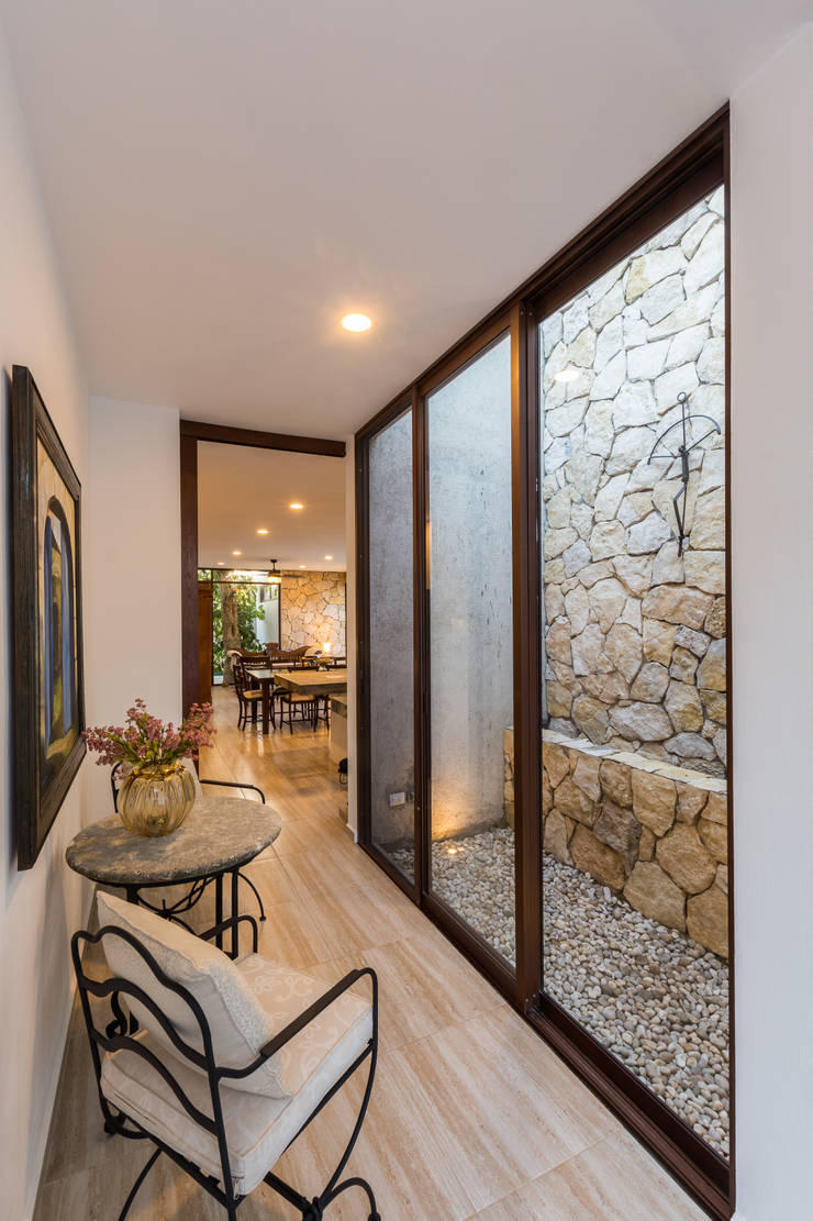  الممر والمدخل تنفيذ Cetina y Ancona Arquitectos